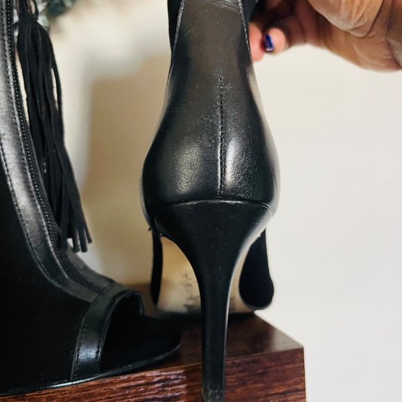 Beautiful Saks fifth Avenue booties - Picture 5 of 6